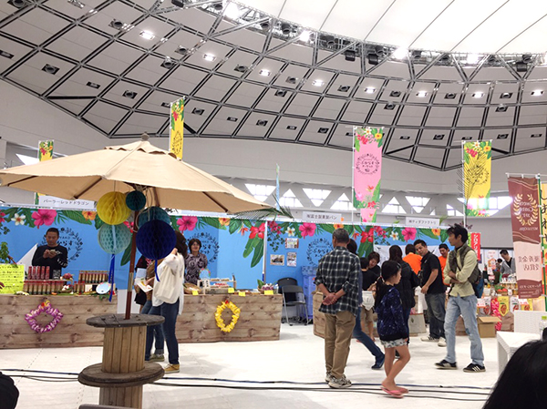 チョークアートによる展示会ディスプレイ